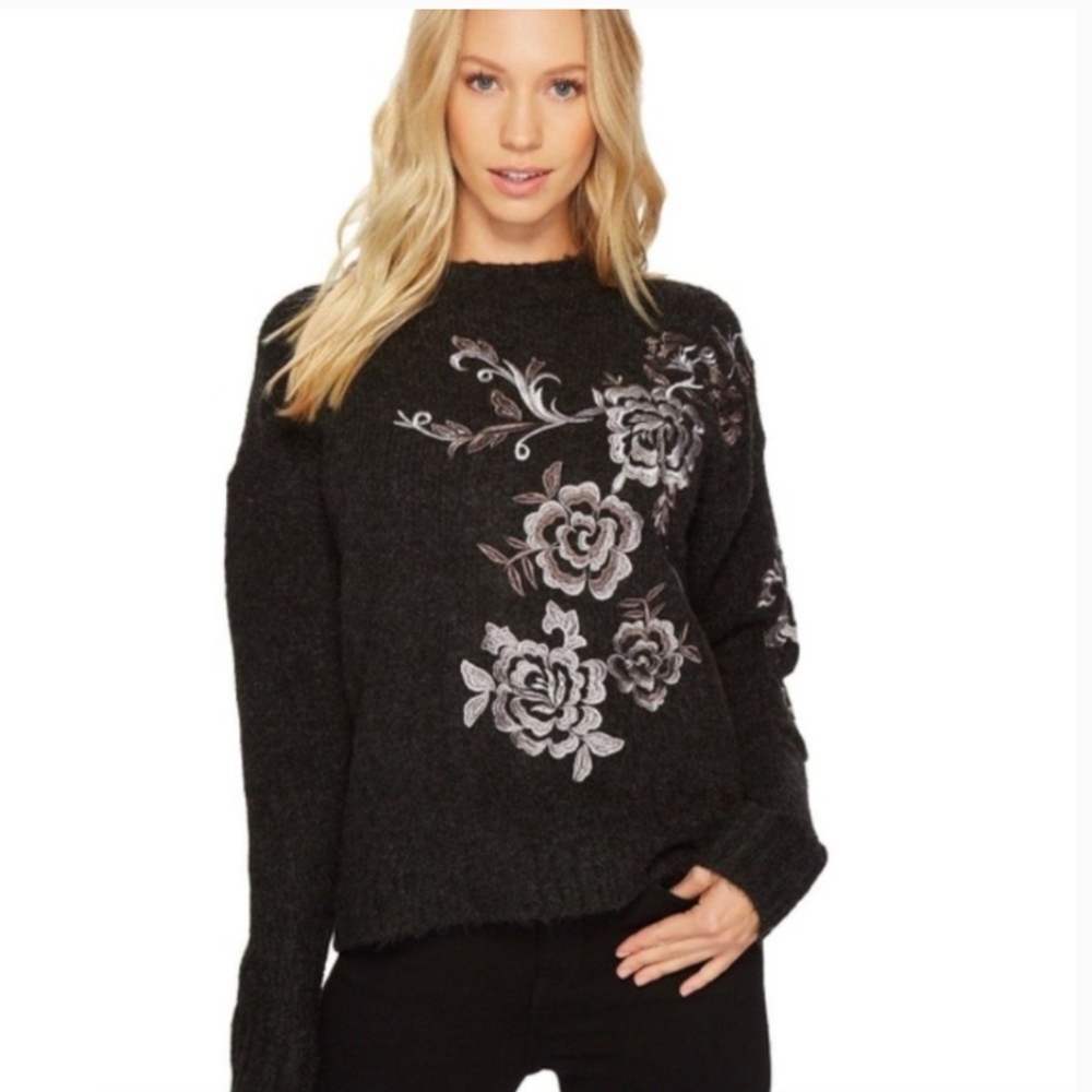 NWT Blank NYC Floral Embroidered Sweater Back Zip